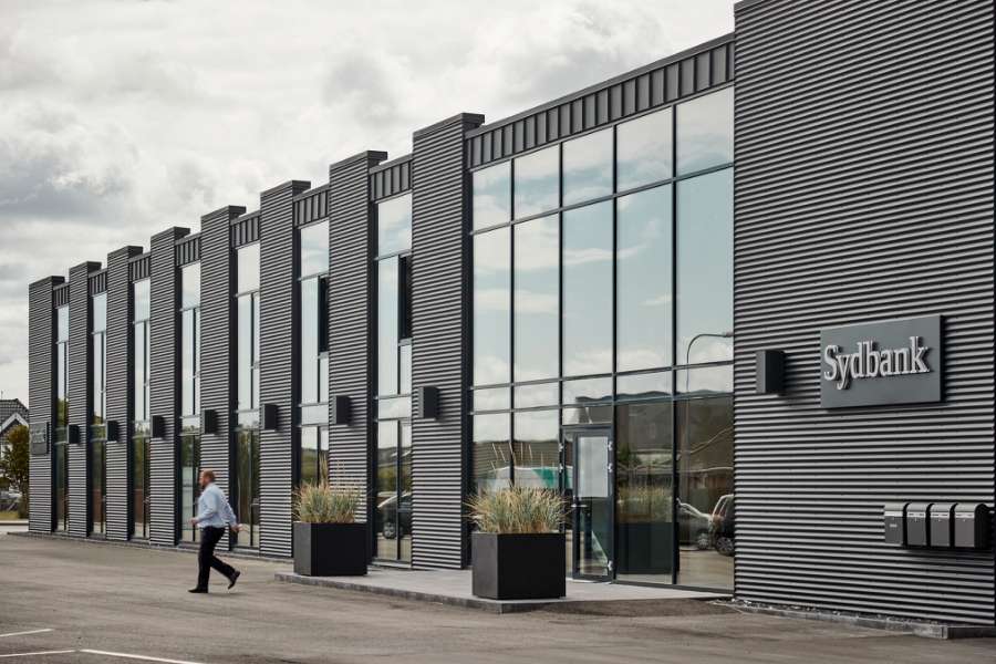 De er banken – vi er stålproducenten, Sydbank, Saltebakken 29, 9900 Frederikshavn